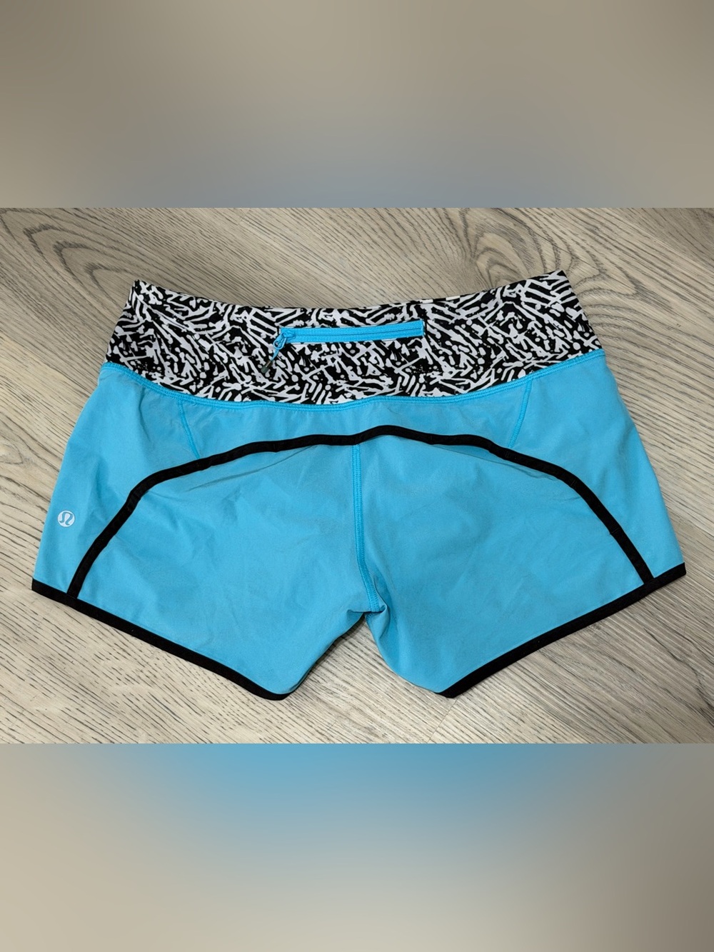 NEW Lululemon Run Speed Shorts Fresco Blue Size 4